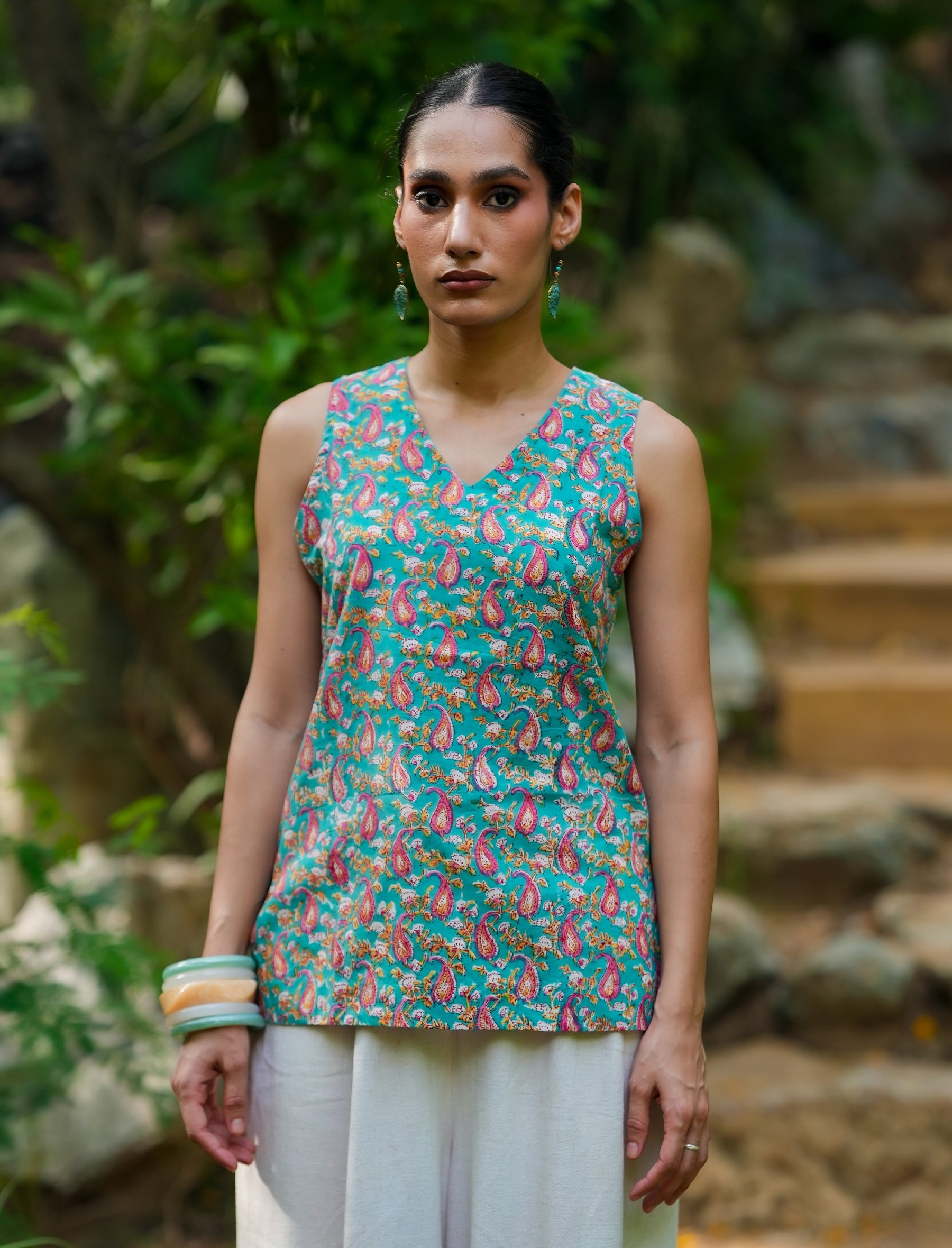 Sleeveless V-neck Cotton Top