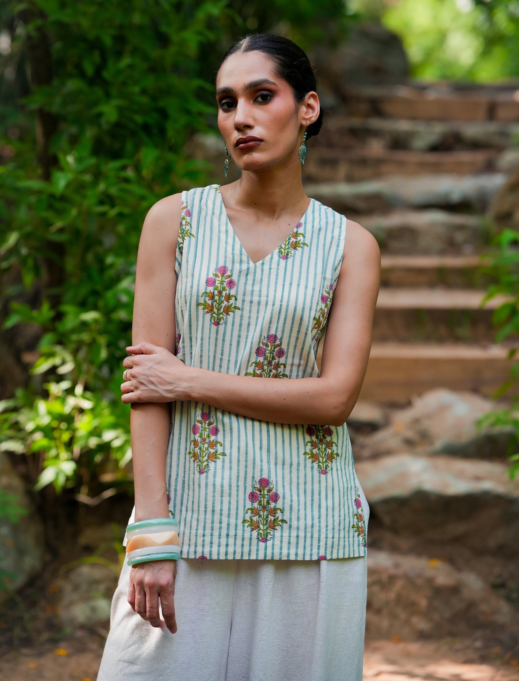 Sleeveless V-neck Cotton Top
