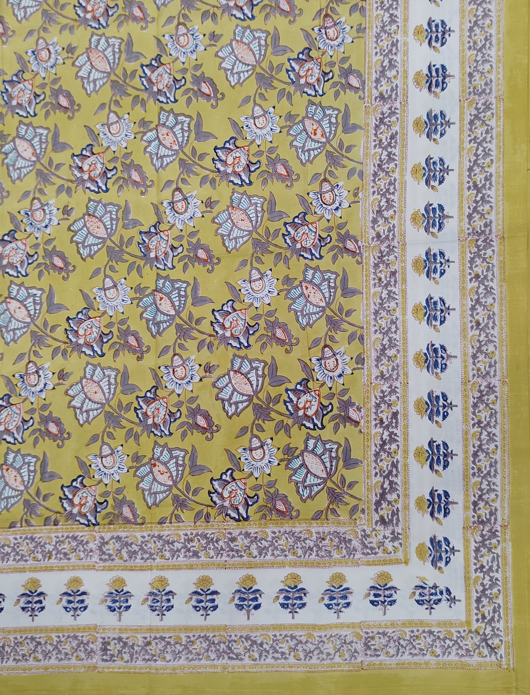 Hand Block Printed Cotton Double Bedsheet With Pillow Covers