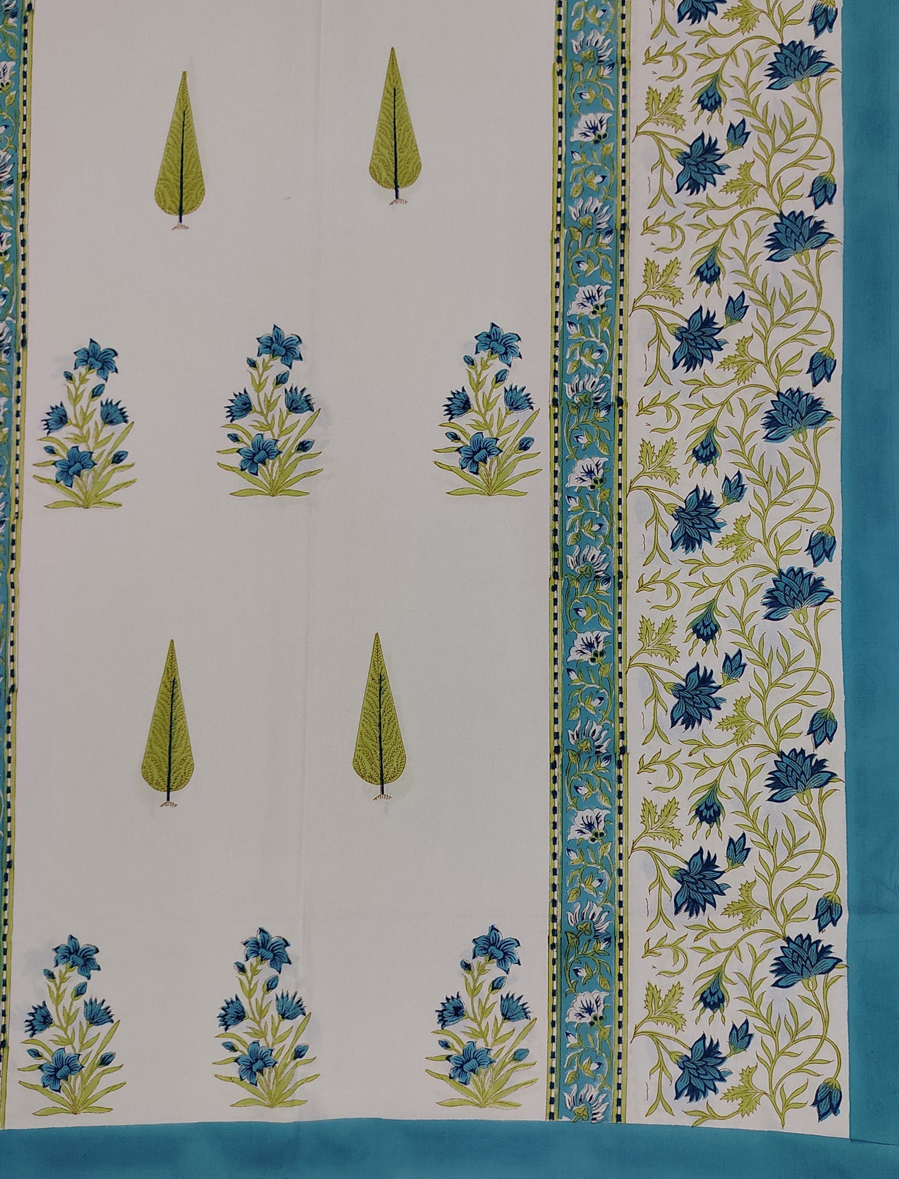 Hand Block Printed Cotton Double Bedsheet With Pillow Covers