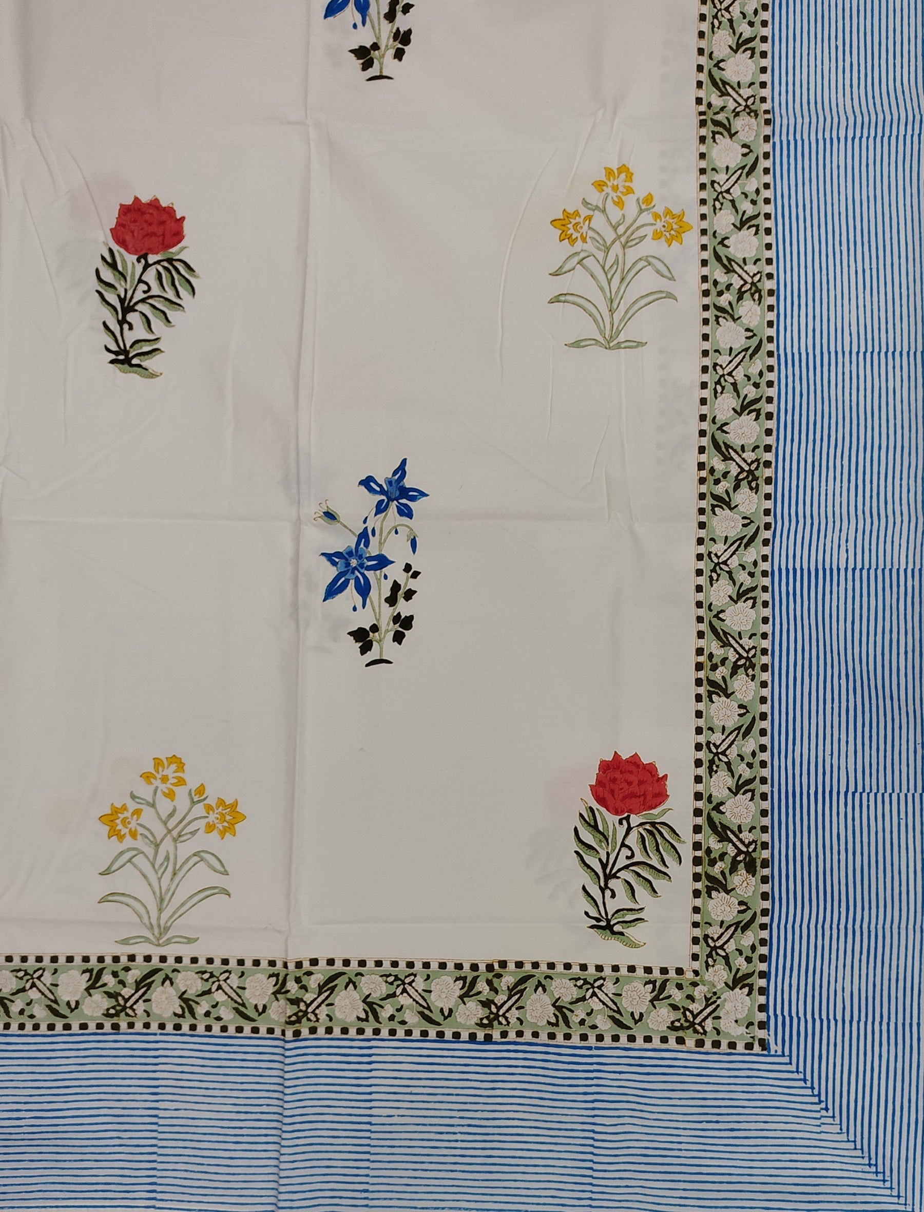 Cotton Double Bedsheet With Pillow Covers