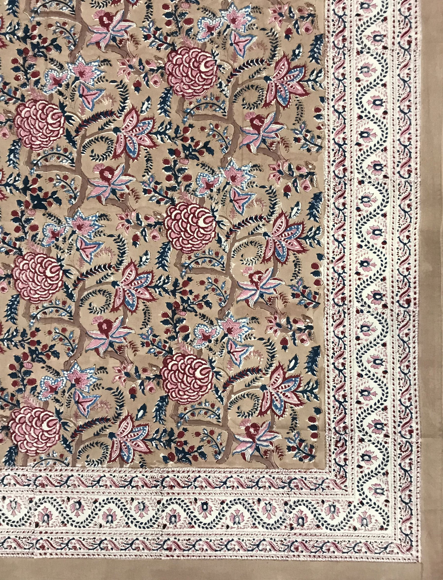 Hand Block Printed Cotton Double Bedsheet With Pillow Covers