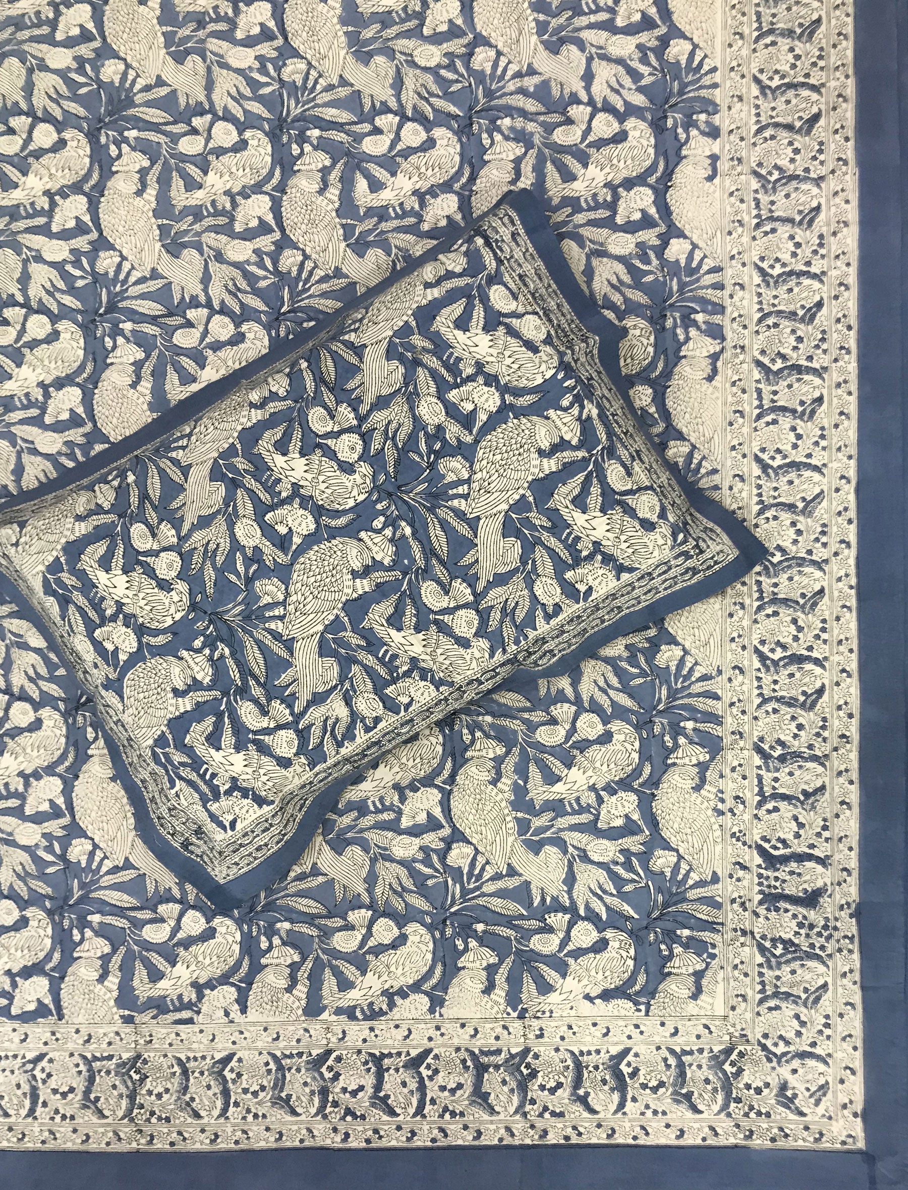 Cotton Double Bedsheet With Pillow Covers