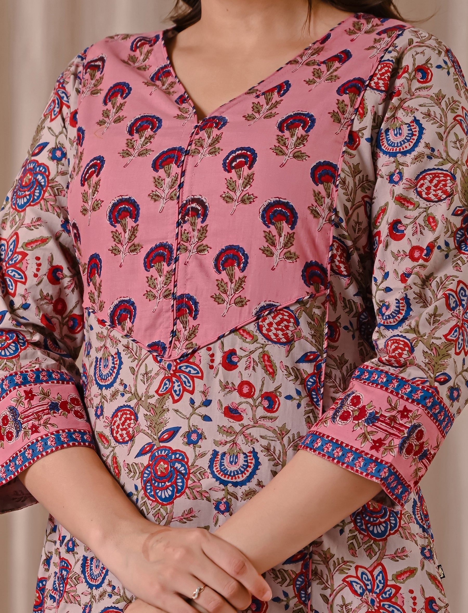 Grey Pink Jaal Block Printed Cotton Straight Kurti