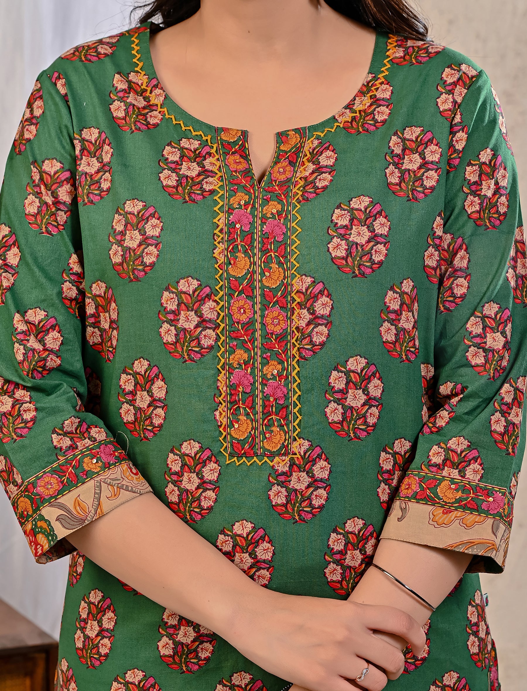Green Butta Block Printed Cotton Kurta Pant Set With Mulmul Dupatta