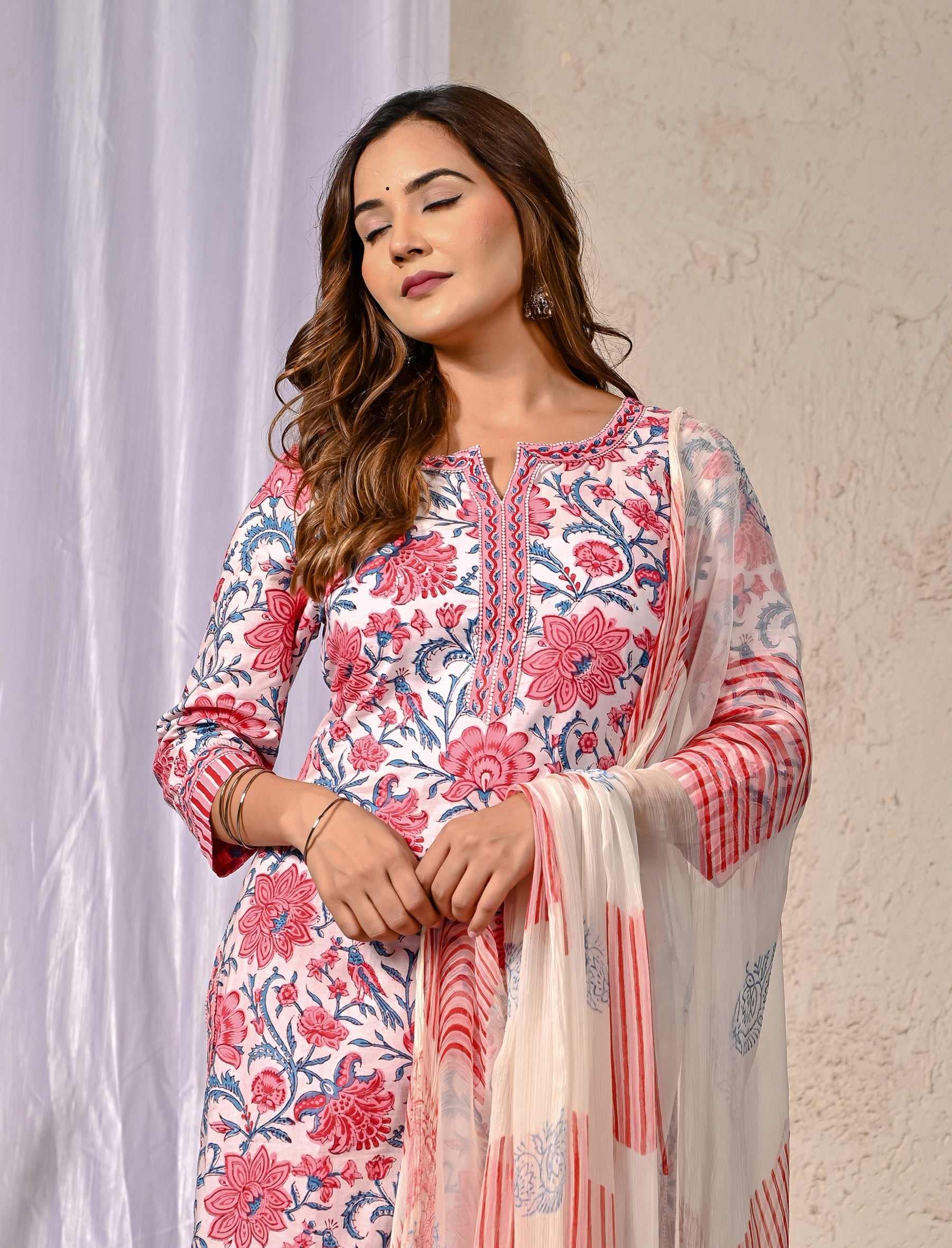White Floral Block Printed Cotton Kurta Pant Set