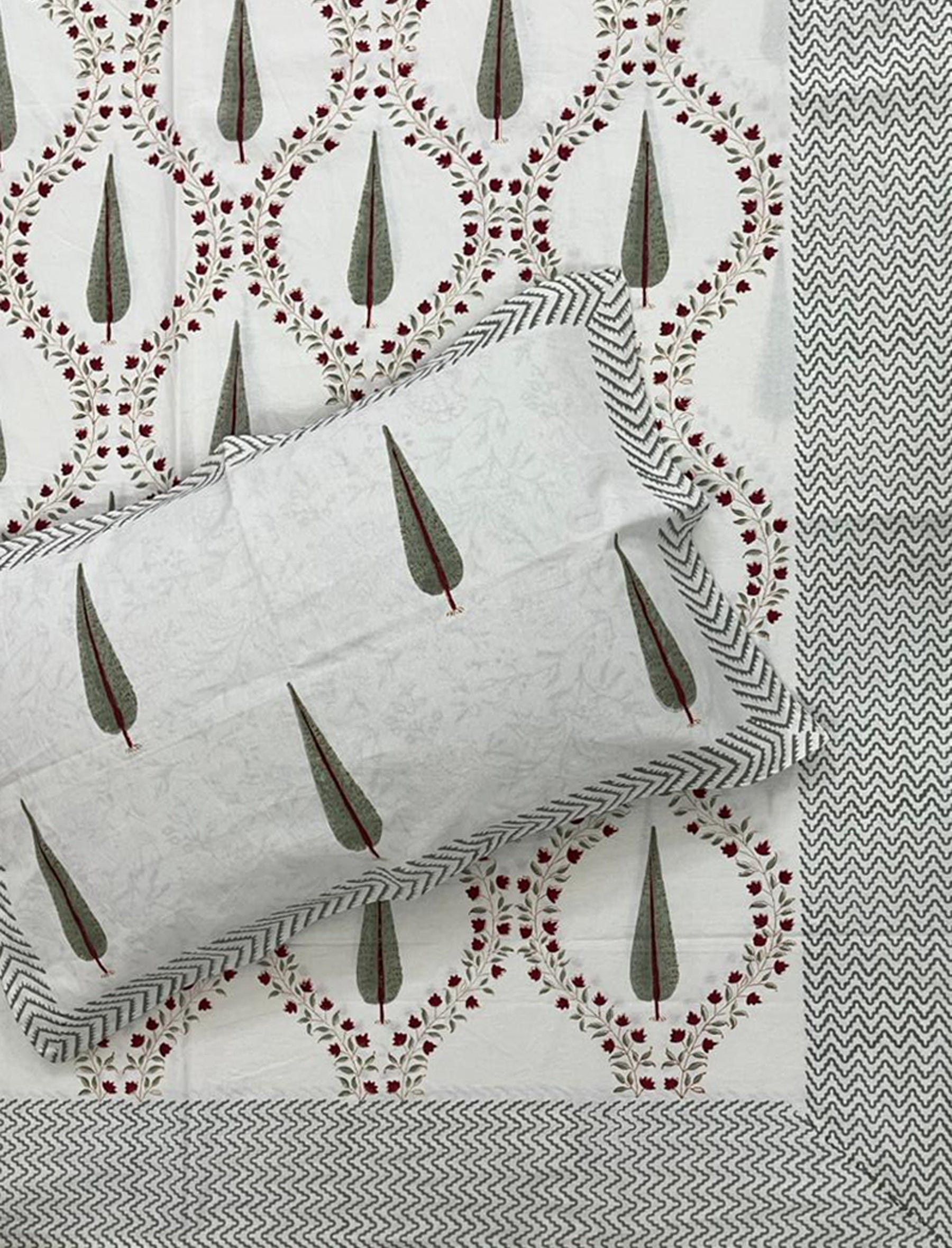 Hand Block Printed Cotton Double Bedsheet With Pillow Cover