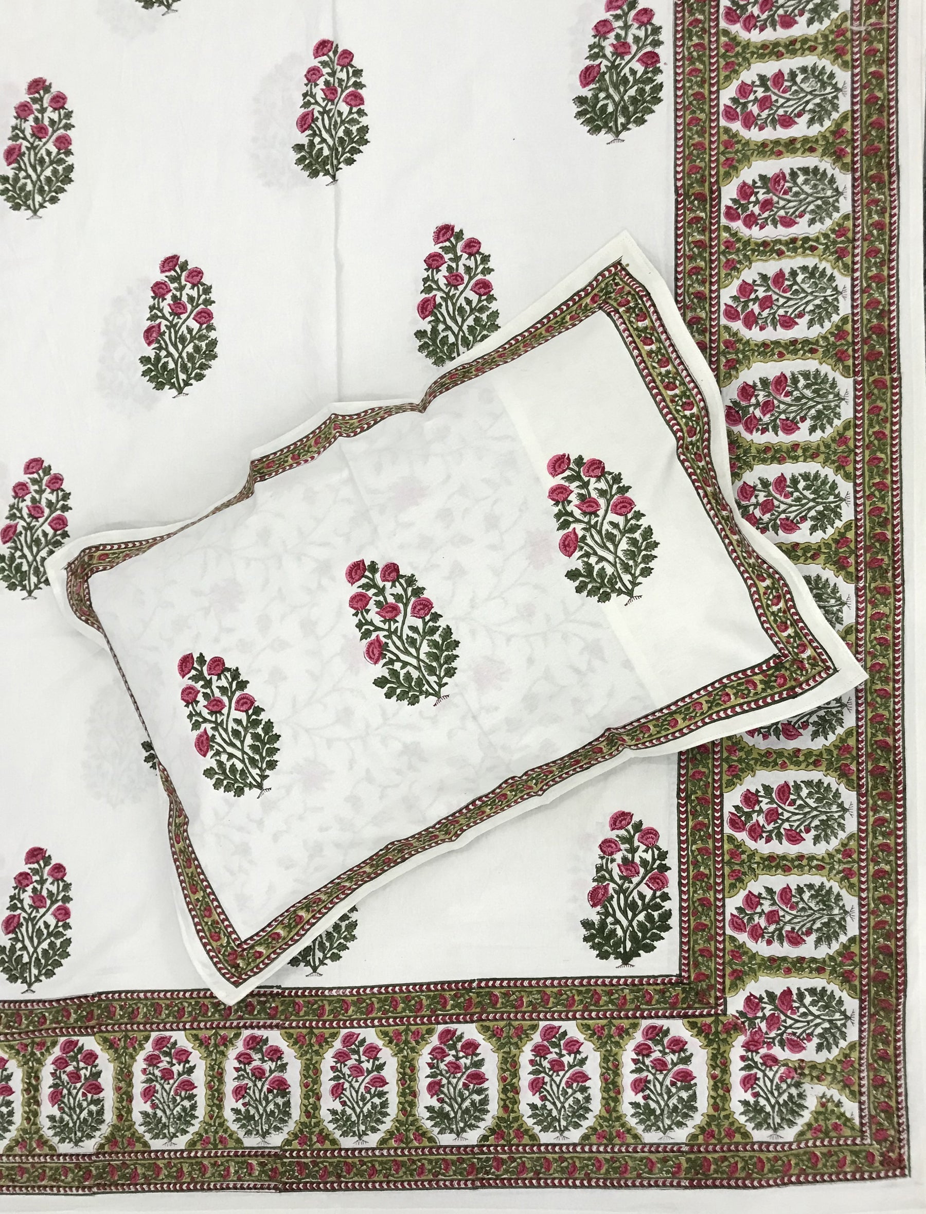 Printed Cotton Double Bedsheet With Pillow Covers