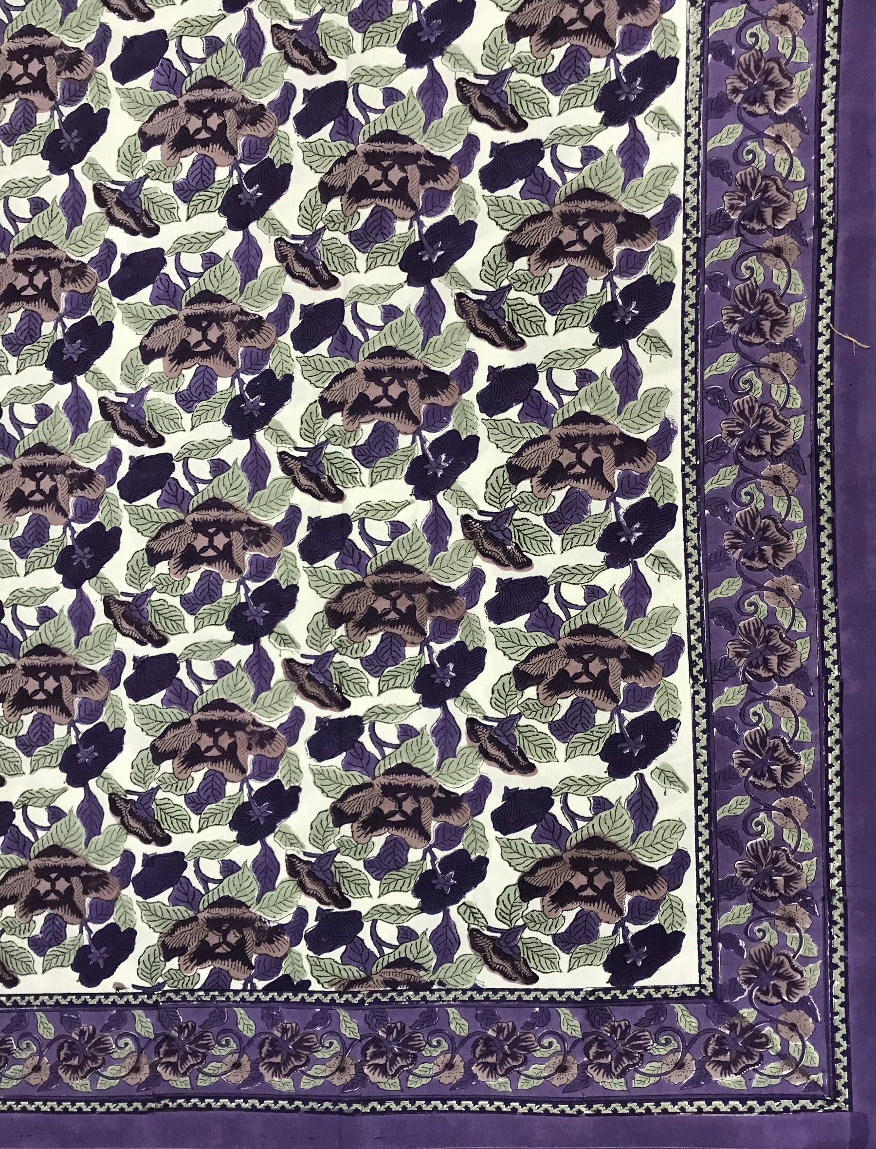 Hand Block Printed Cotton Double Bedsheet With Pillow Covers
