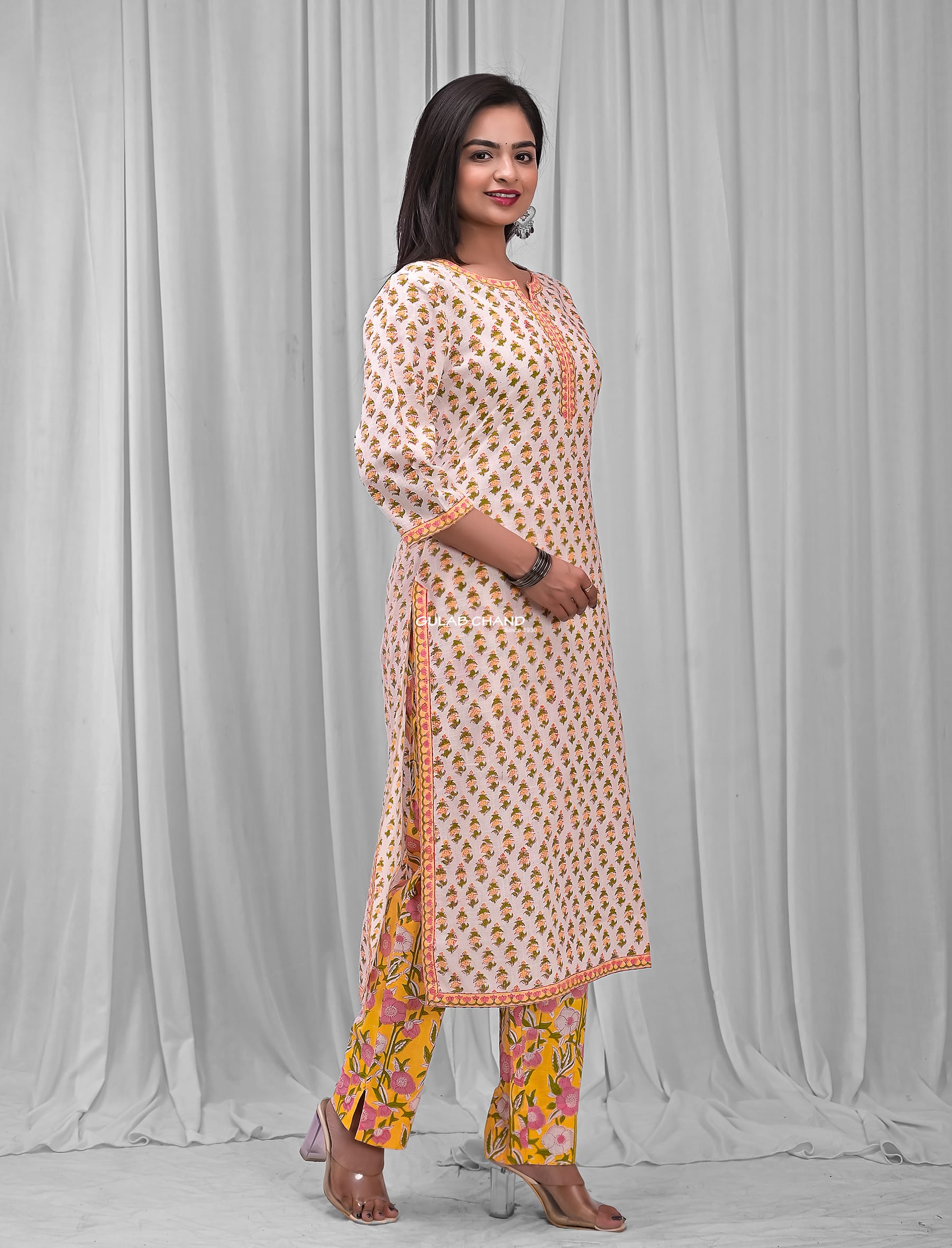 White Block Printed Cotton Kurta Pant Set ( Set Of 2 )