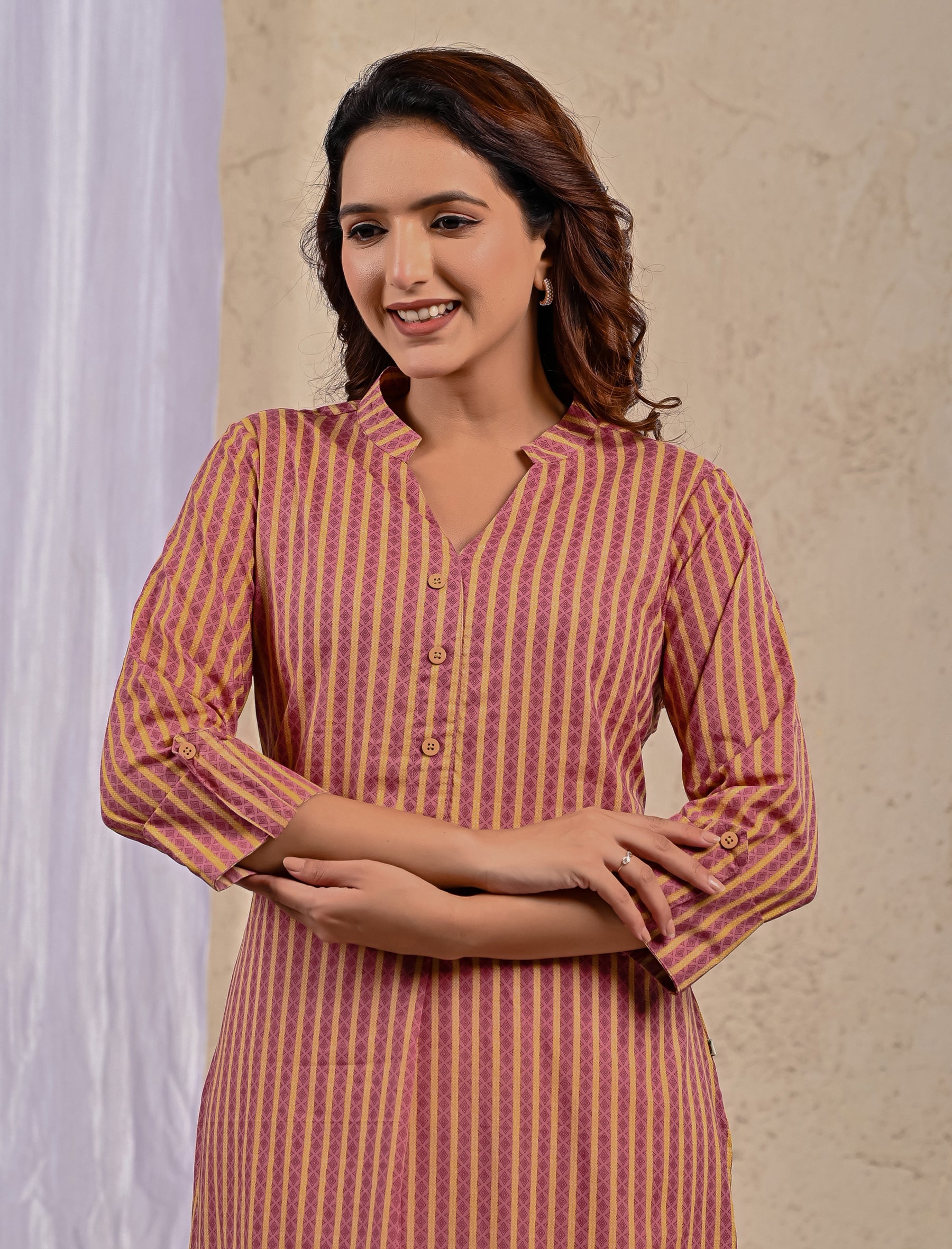 Pink Stripes Printed Straight Kurti