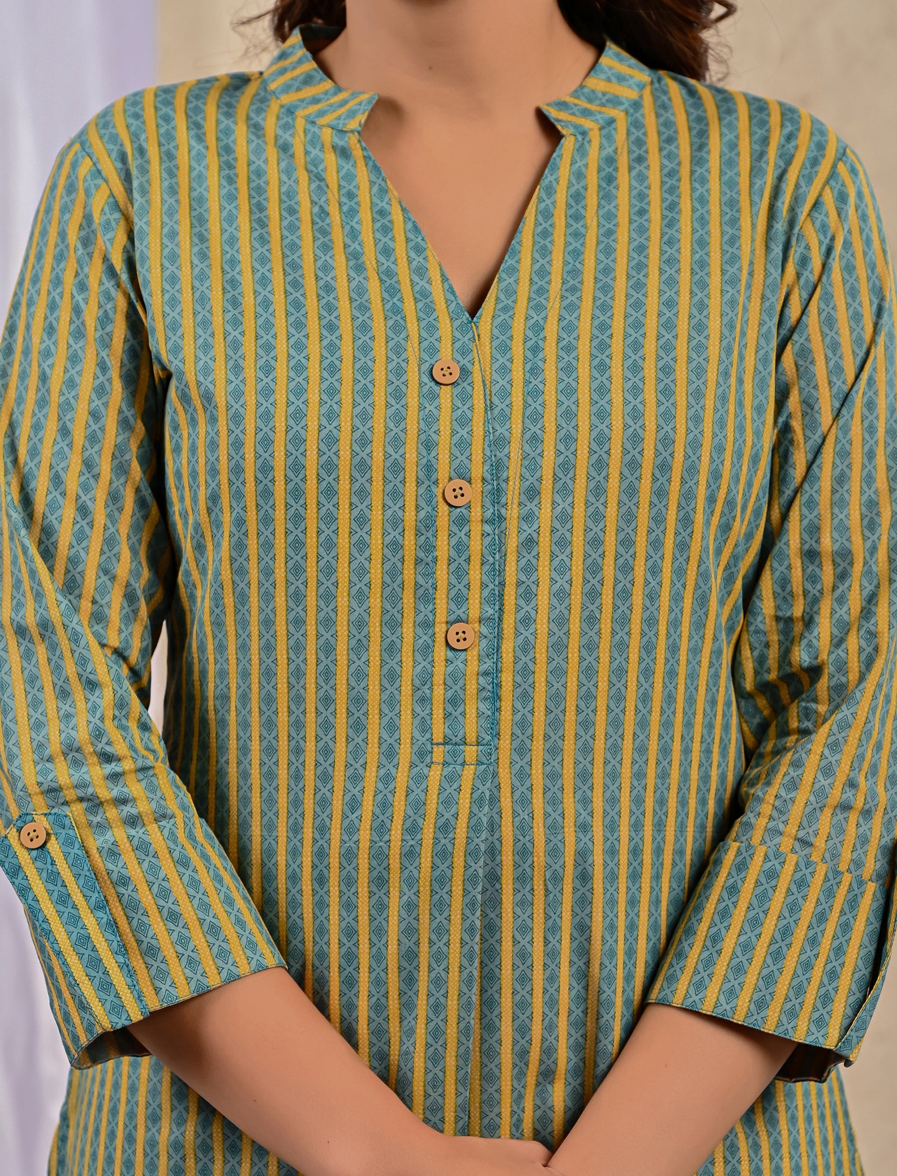 Green Stripe Printed Straight Kurti
